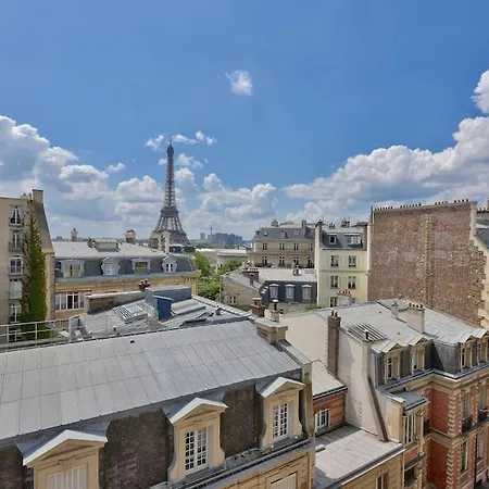 Avec Vue Panoramique Sur La Tour Eiffel * Paris